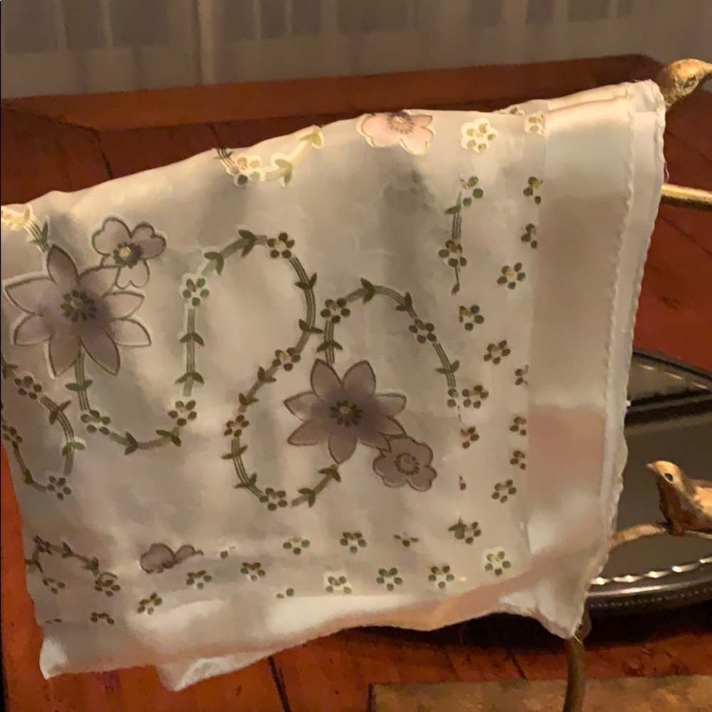 Silk scarf. Vintage. Hong Kong.